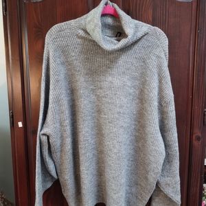 Long sleeve sweater